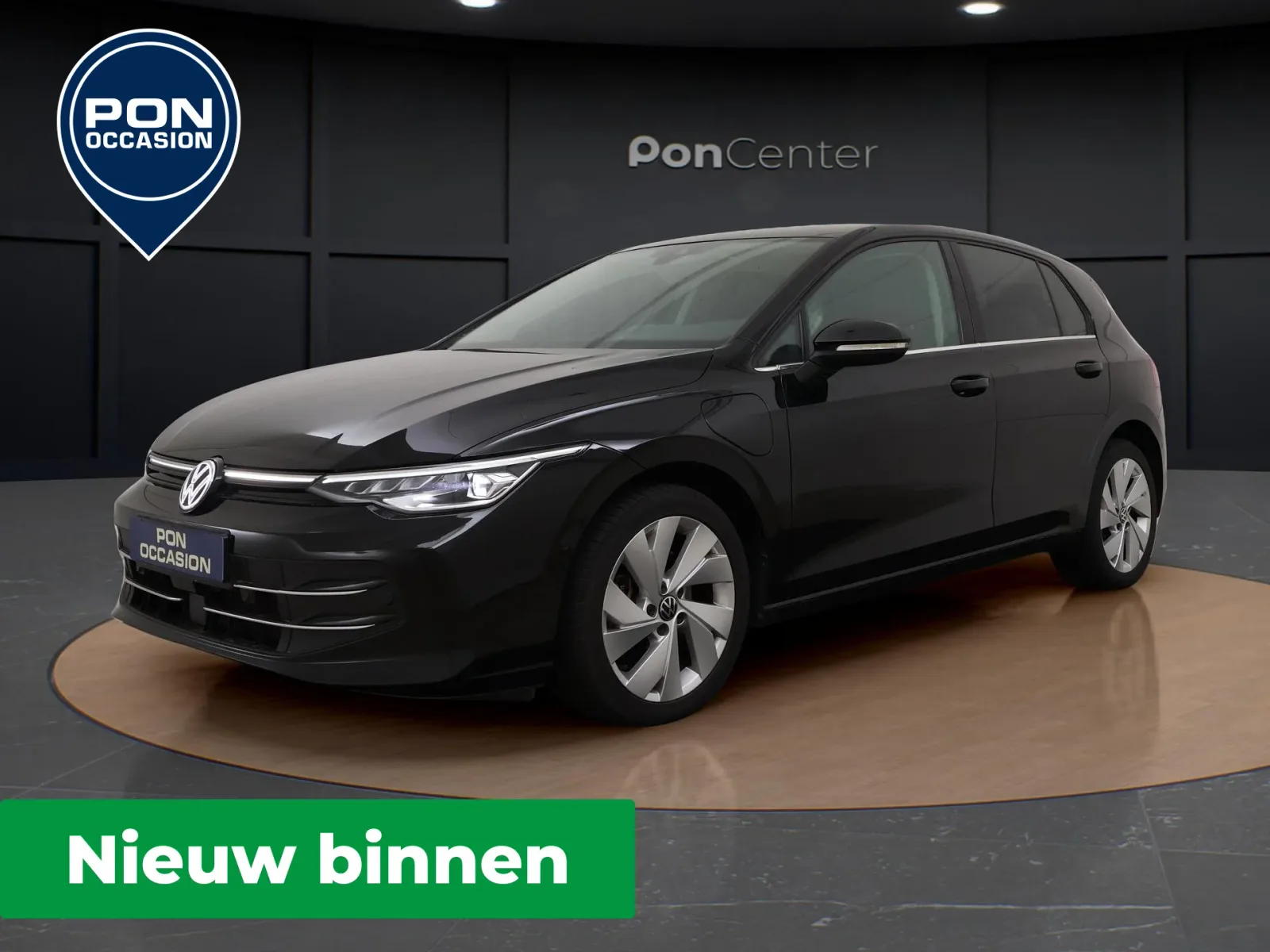 Volkswagen Golf (2025) — foto 1