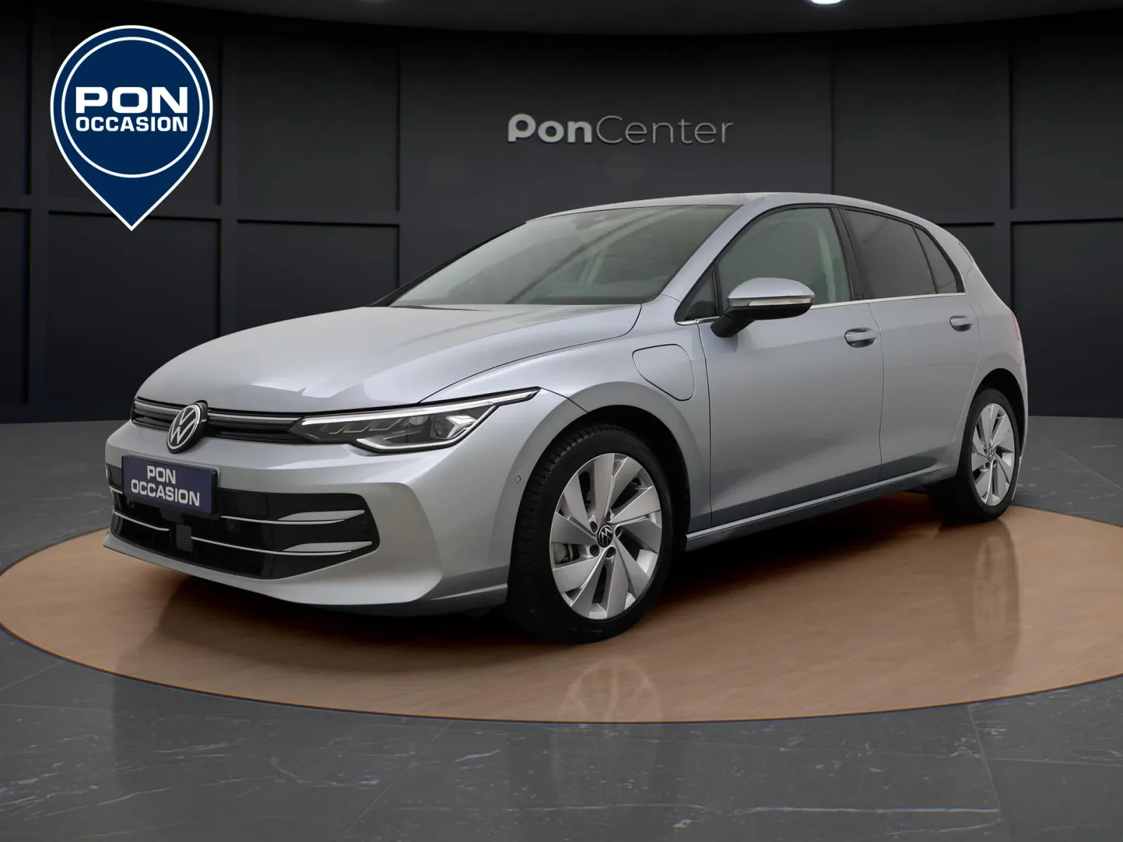 Volkswagen Golf (2025) — foto 1