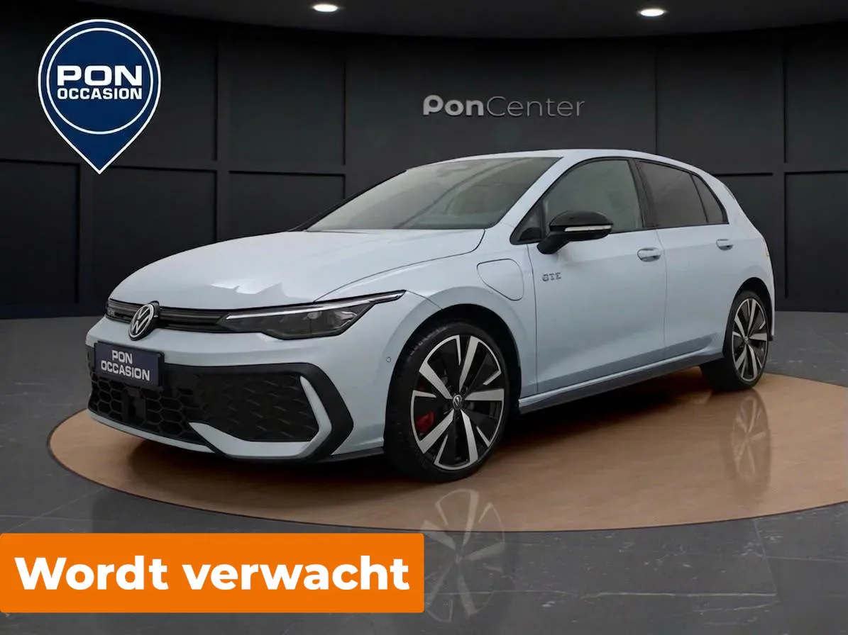 Volkswagen Golf (2025) — foto 1
