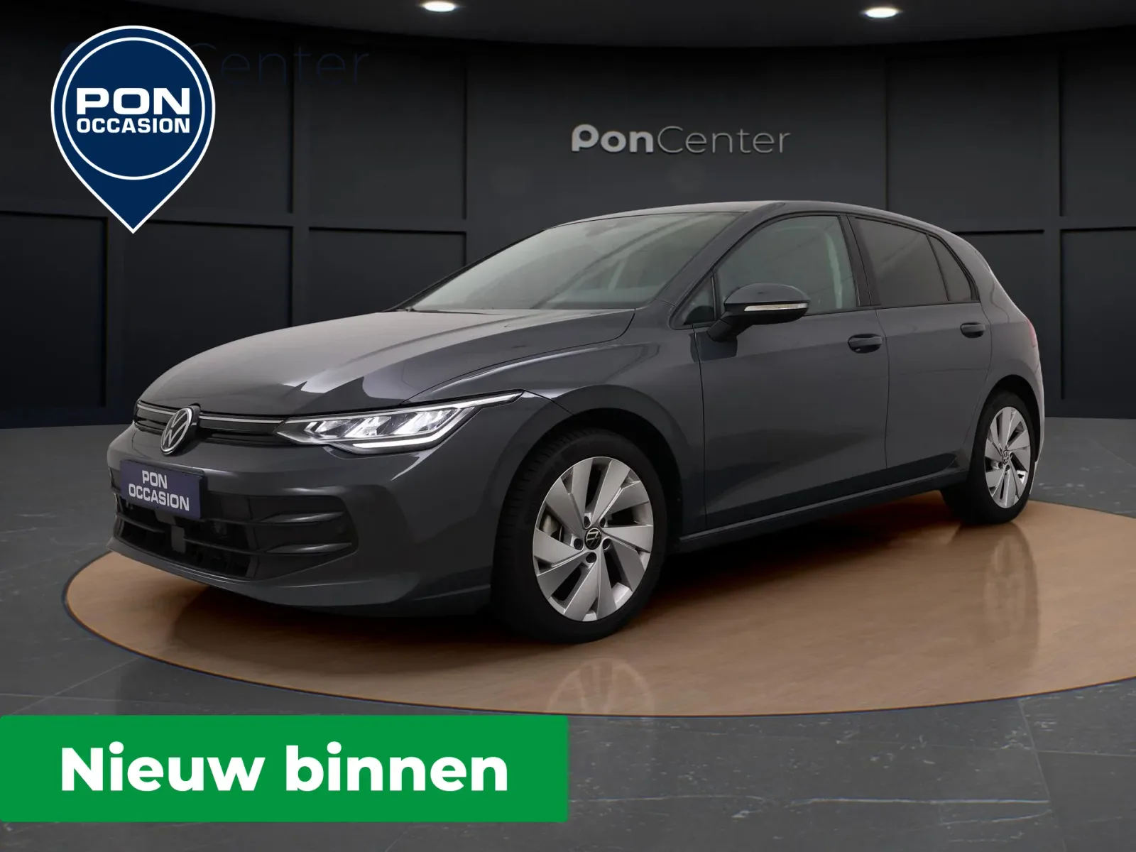 Volkswagen Golf (2024) — foto 1