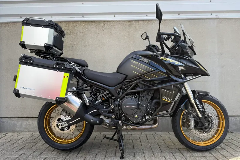 QJ Motor SRT 900 SX Touring (2026)