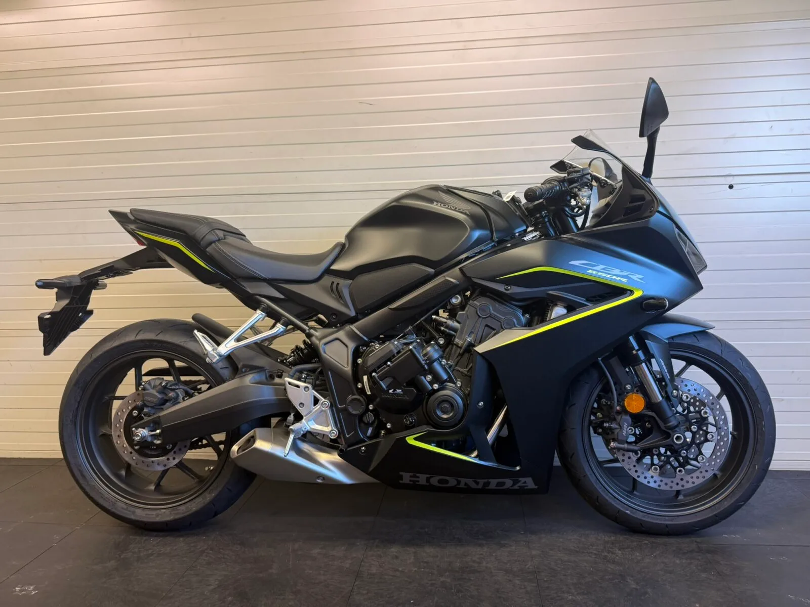 Honda CBR650R (2026) — foto 1