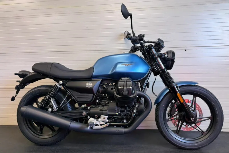 Moto Guzzi V7 Stone 850 (2026)