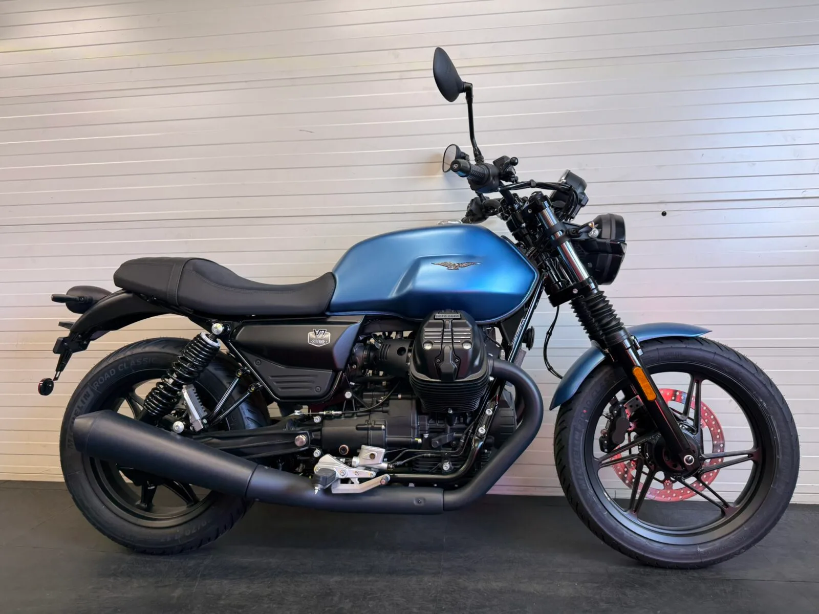Moto Guzzi V7 Stone 850 (2026) — foto 1