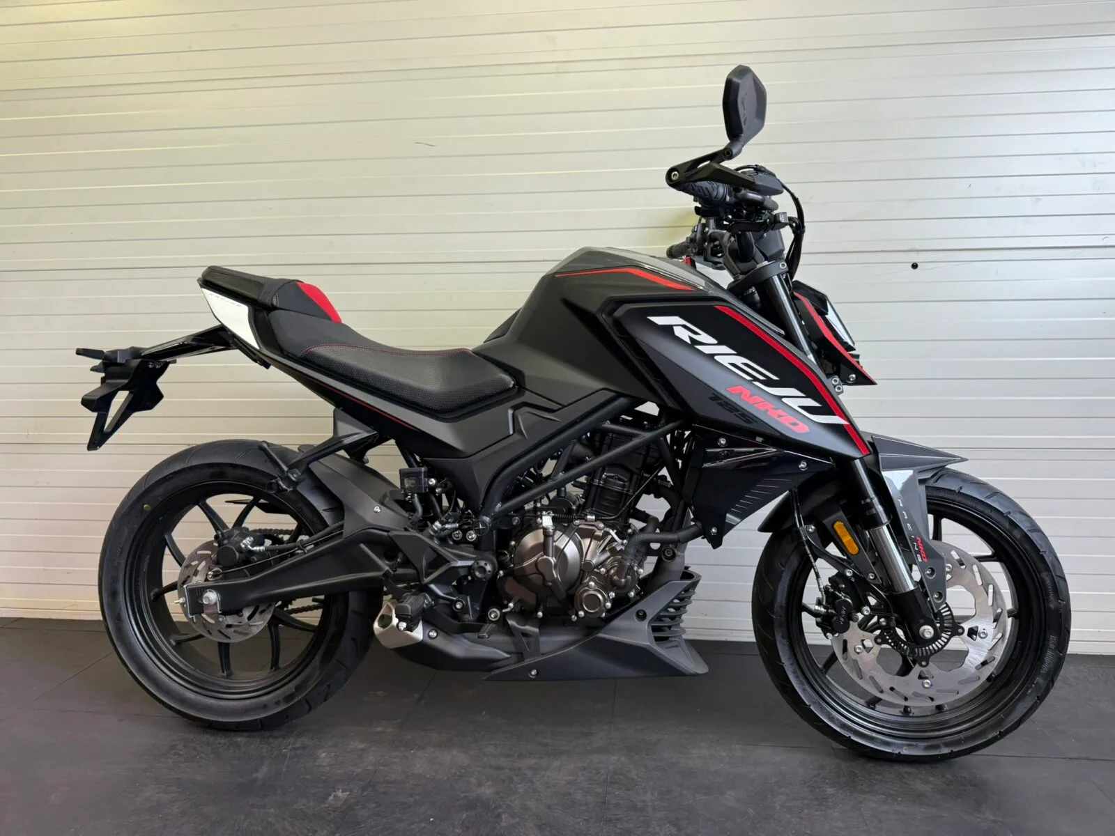 Rieju NKD 125 R (2026) — foto 1