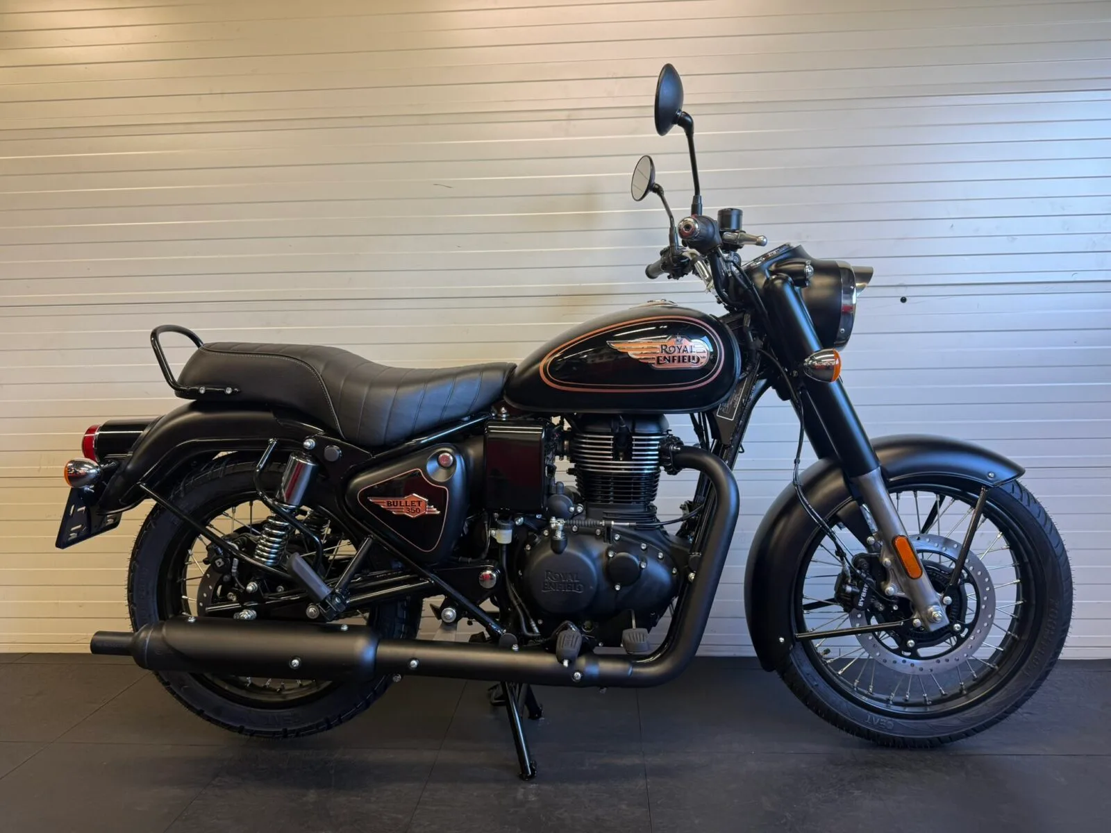 Royal Enfield Bullet 350 (2025) — foto 1