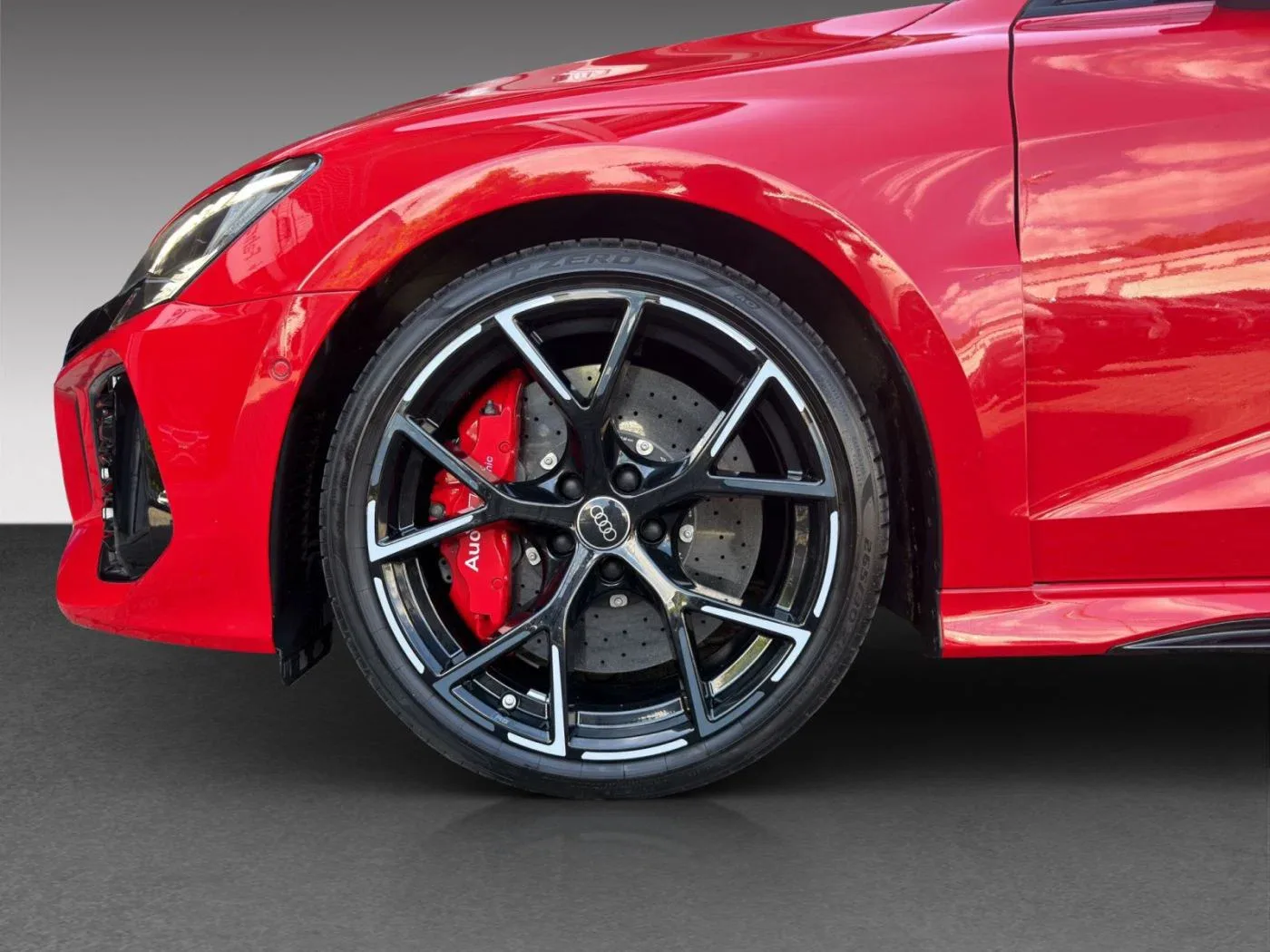 Audi RS 3 (2023) — foto 1