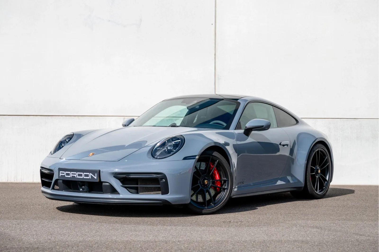 Porsche 911 (2021) — foto 1