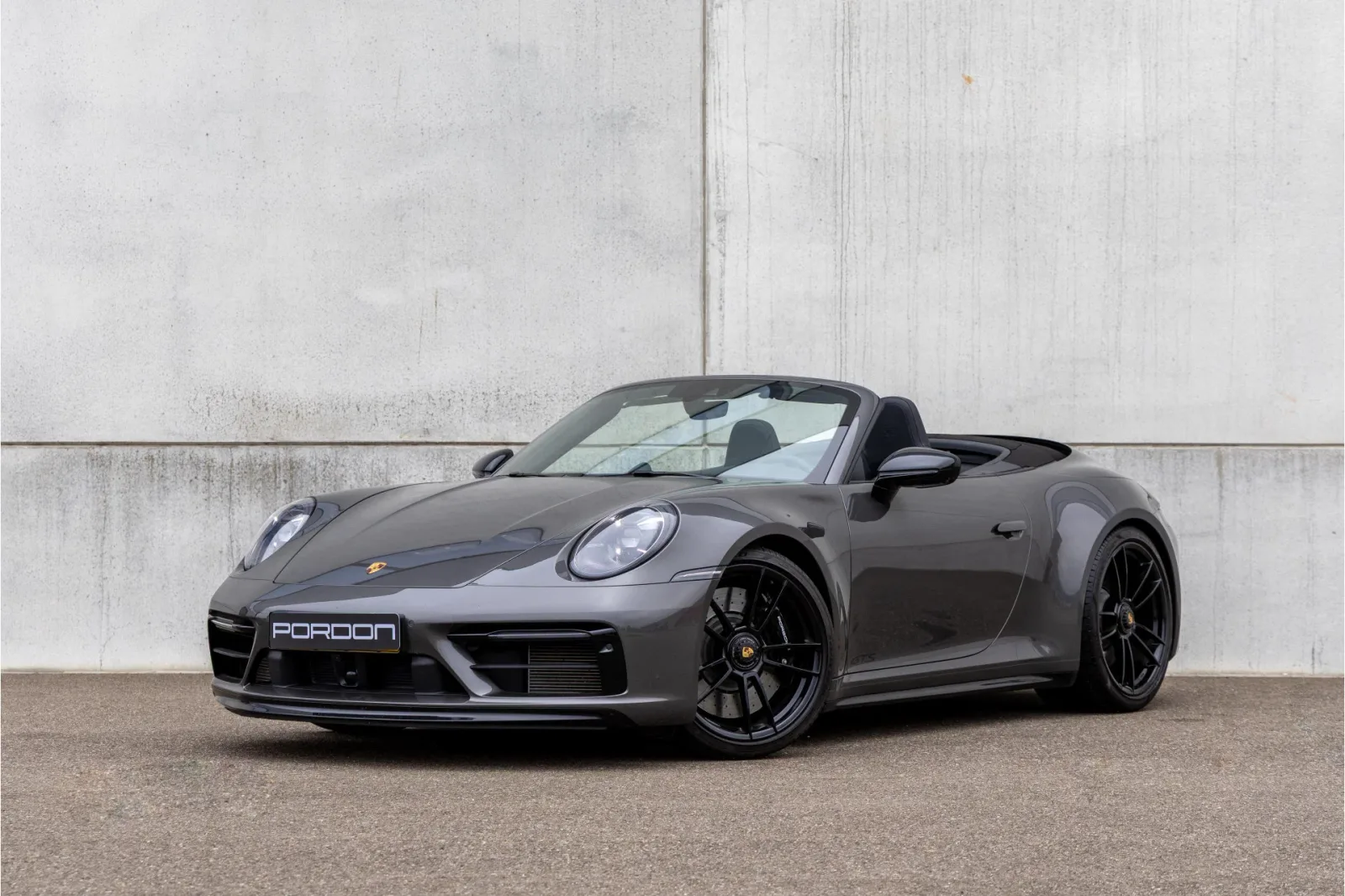 Porsche 911 (2024) — foto 1