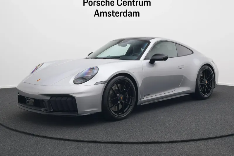 Porsche 911 (2025)