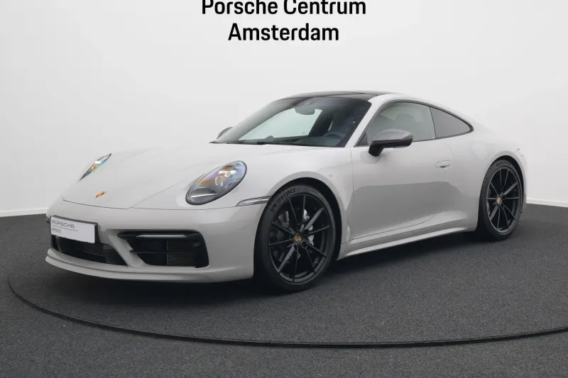 Porsche 911 (2024)