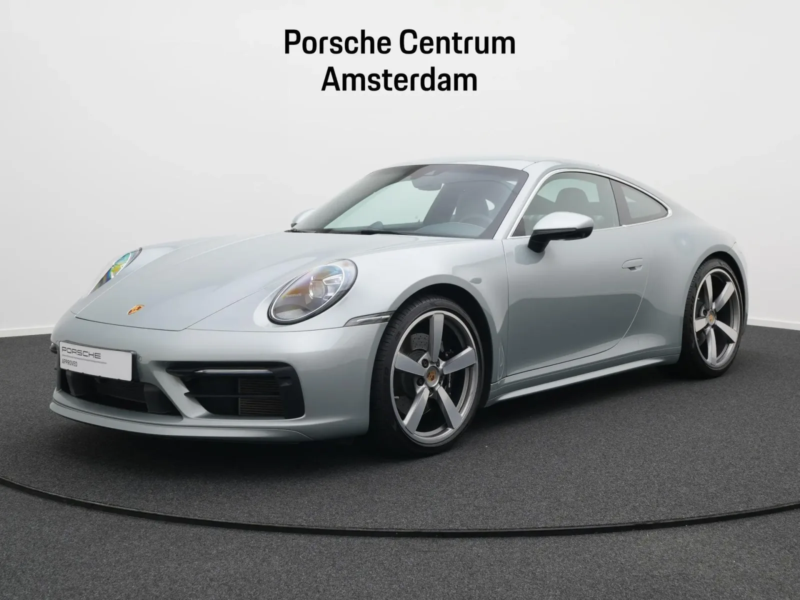 Porsche 911 (2021) — foto 1