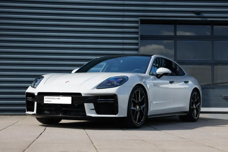 Porsche Panamera (2024)