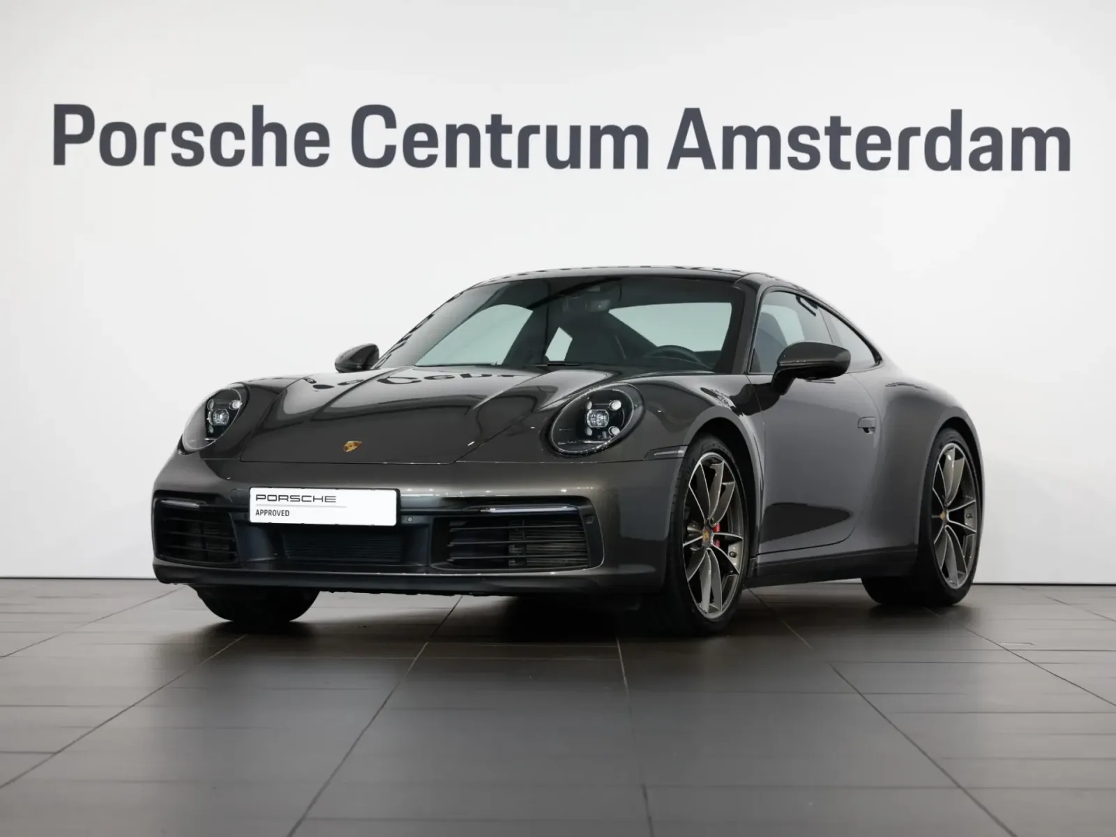 Porsche 911 (2020) — foto 1