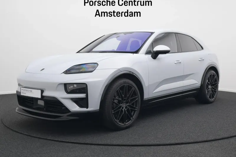 Porsche Macan (2024)