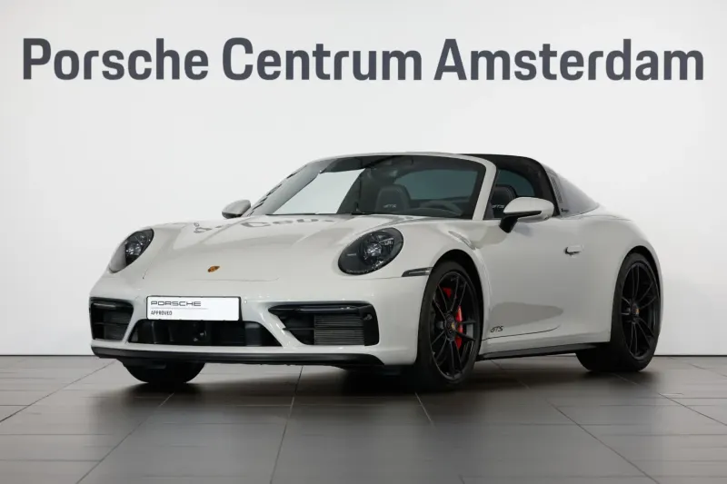 Porsche 911 (2023)