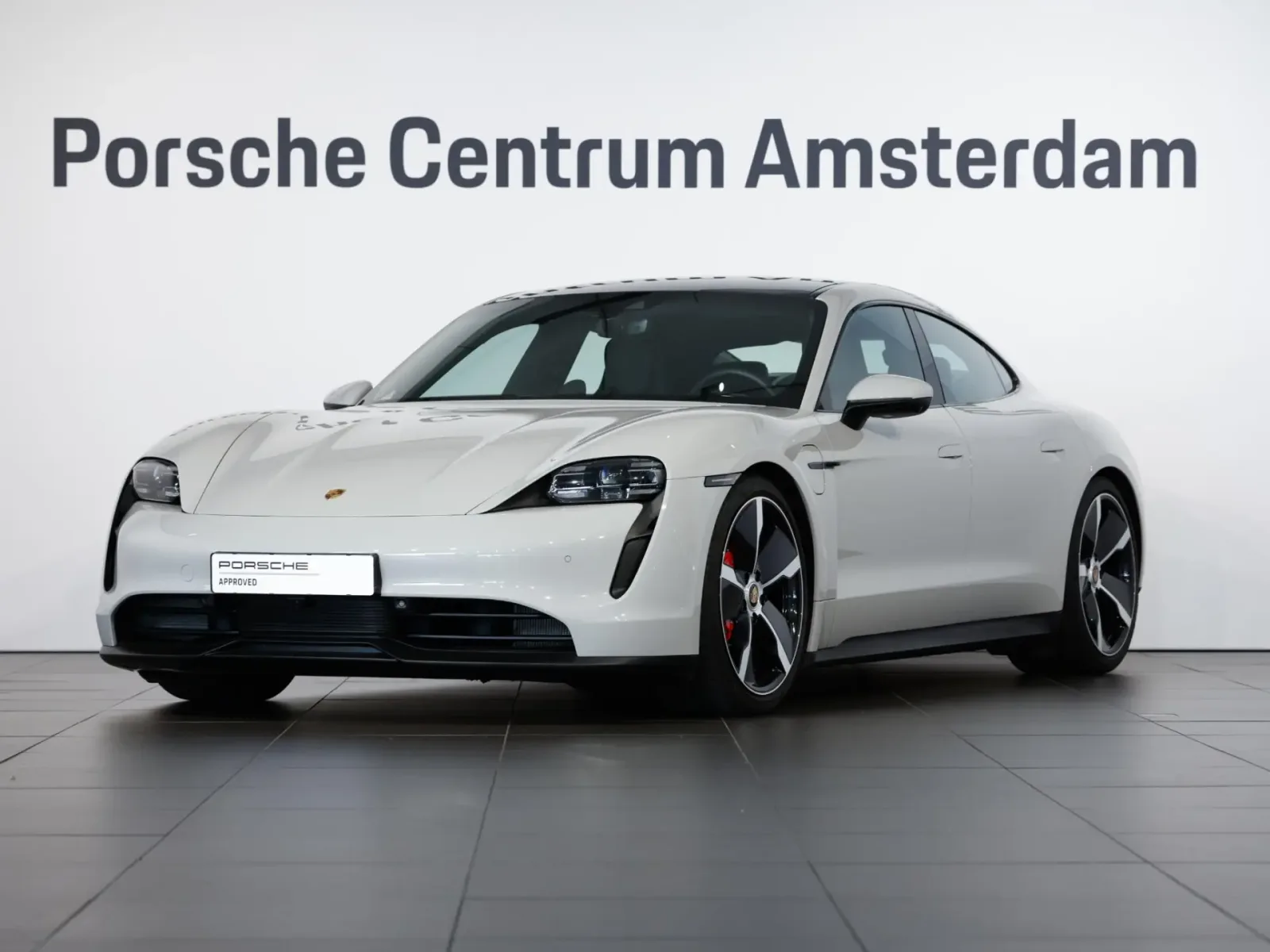 Porsche Taycan (2021) — foto 1