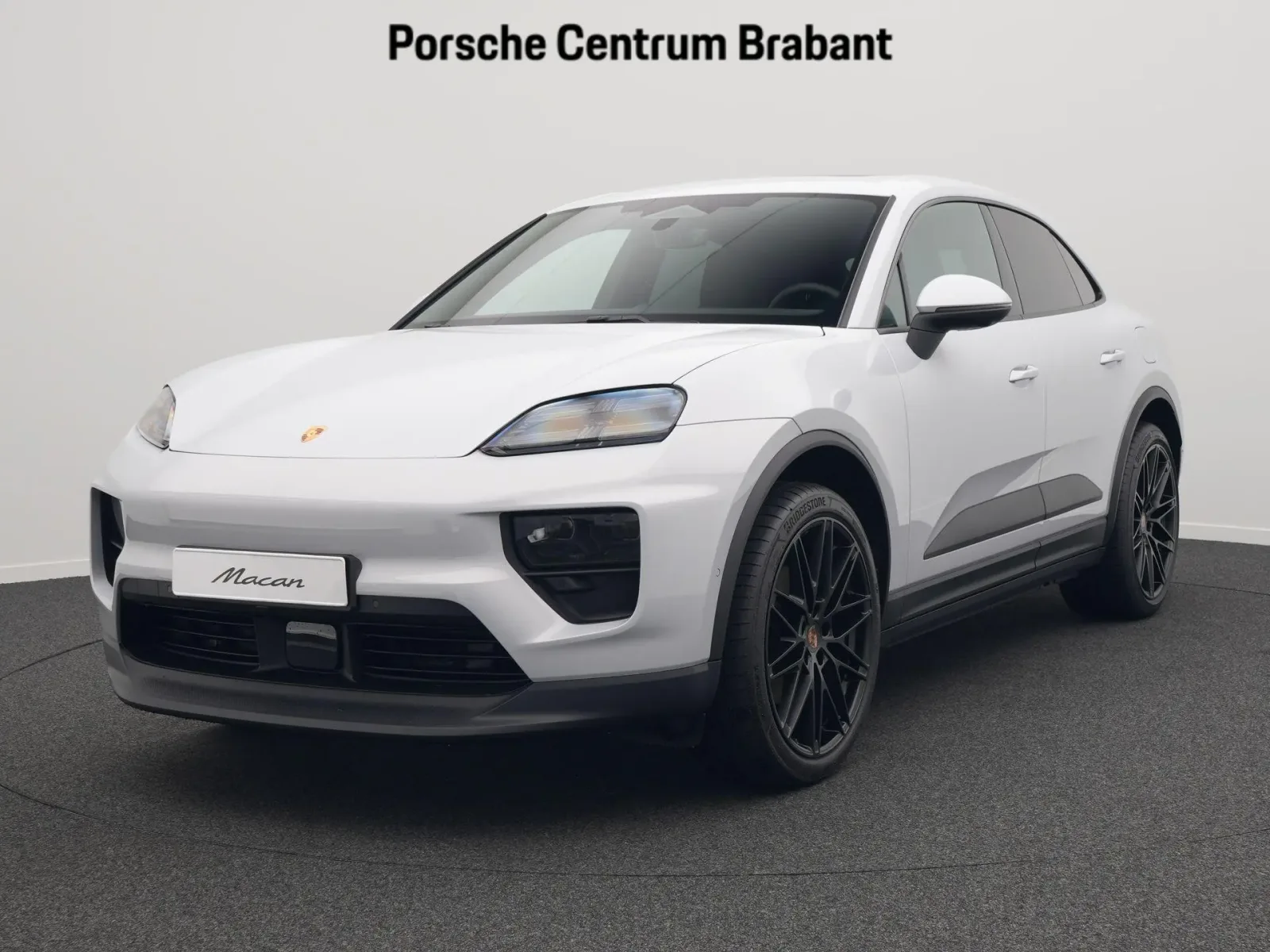 Porsche Macan (2026) — foto 1