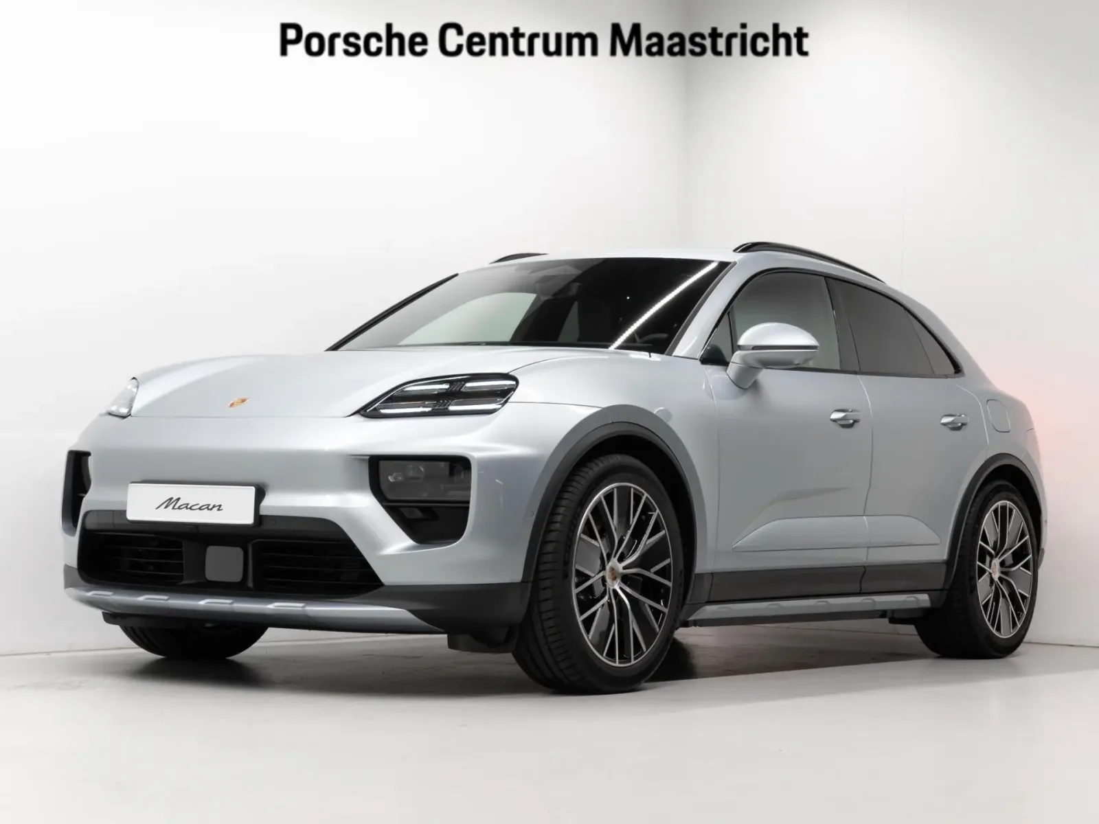 Porsche Macan (2025) — foto 1