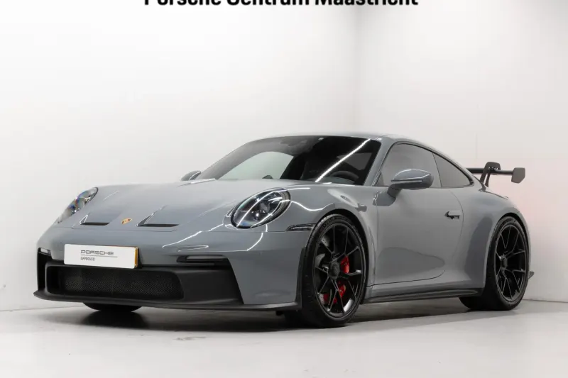 Porsche 911 (2023)