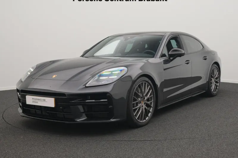 Porsche Panamera (2024)
