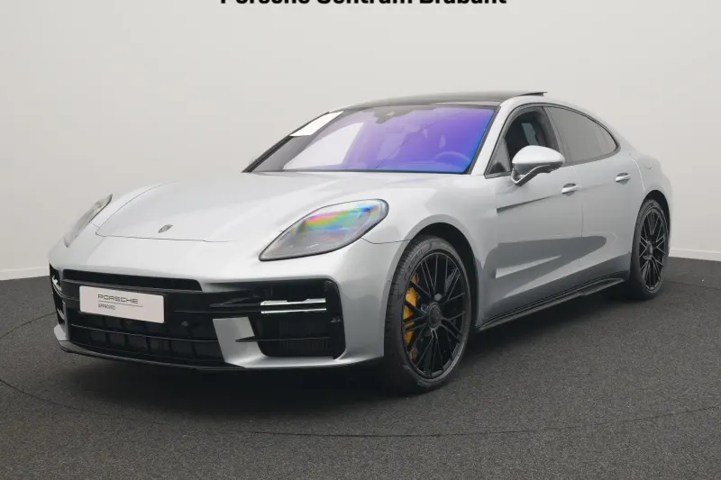 Porsche Panamera (2024)
