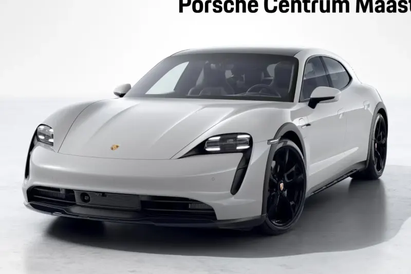 Porsche Taycan (2023)