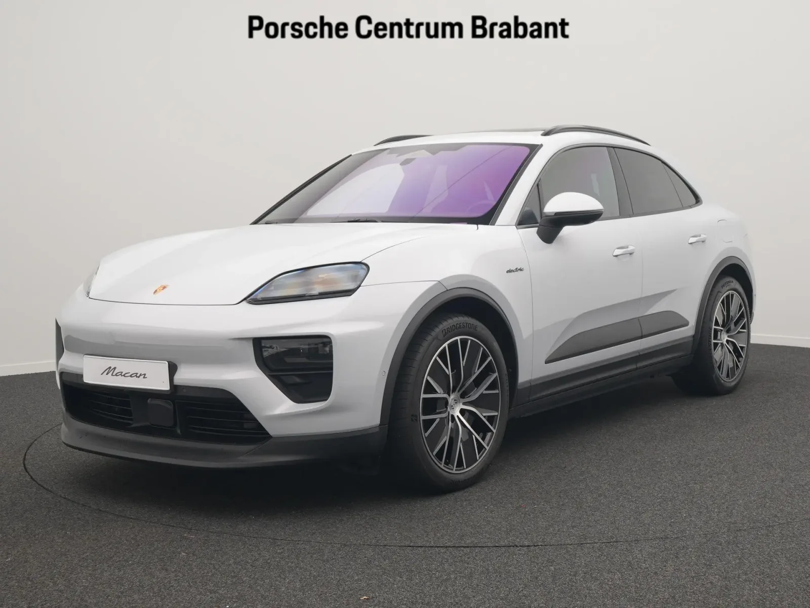Porsche Macan (2025) — foto 1