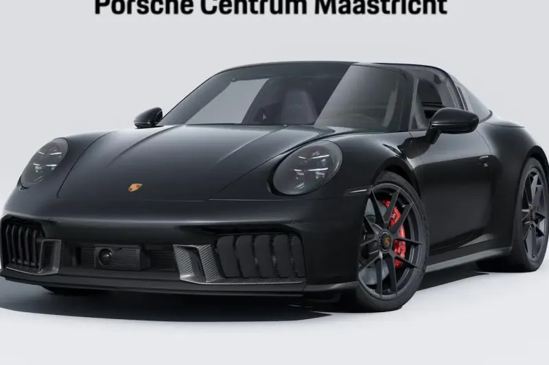 Porsche 911 (2024)