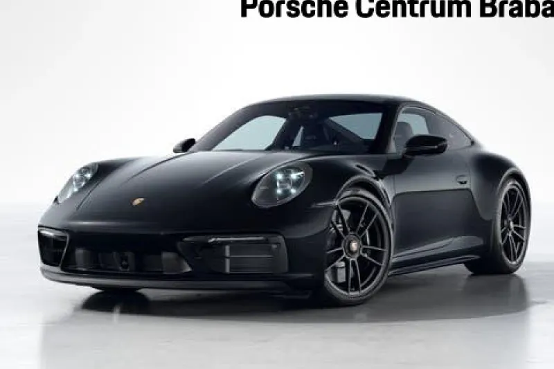 Porsche 911 (2024)