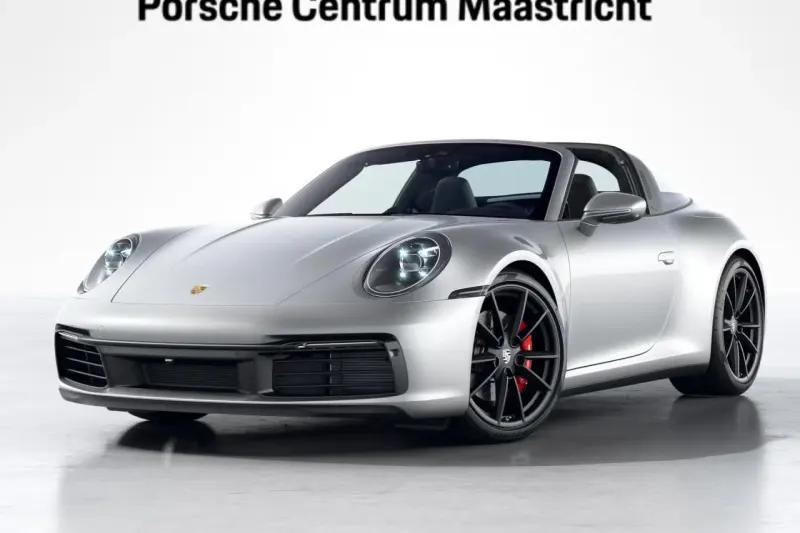 Porsche 911 (2023)