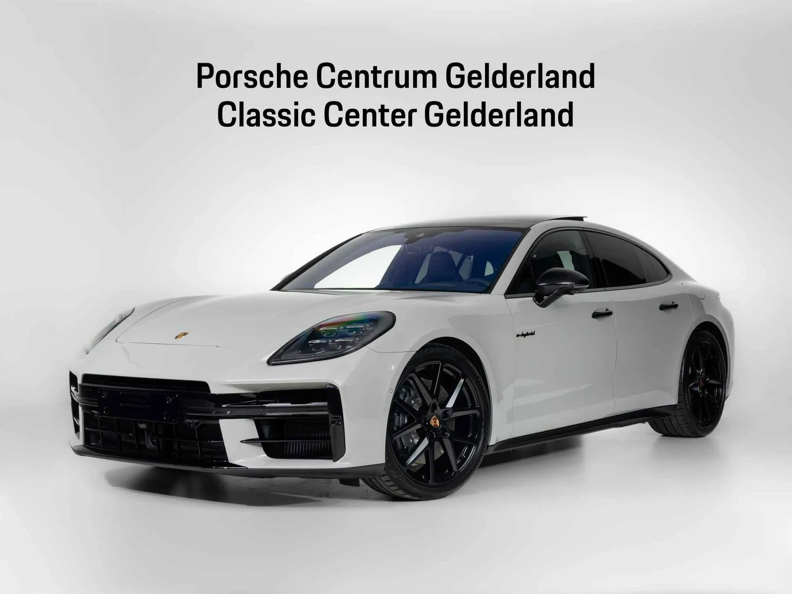 Porsche Panamera (2026) — foto 1