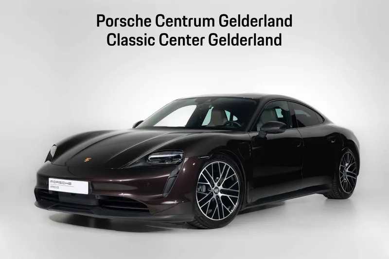 Porsche Taycan (2023)