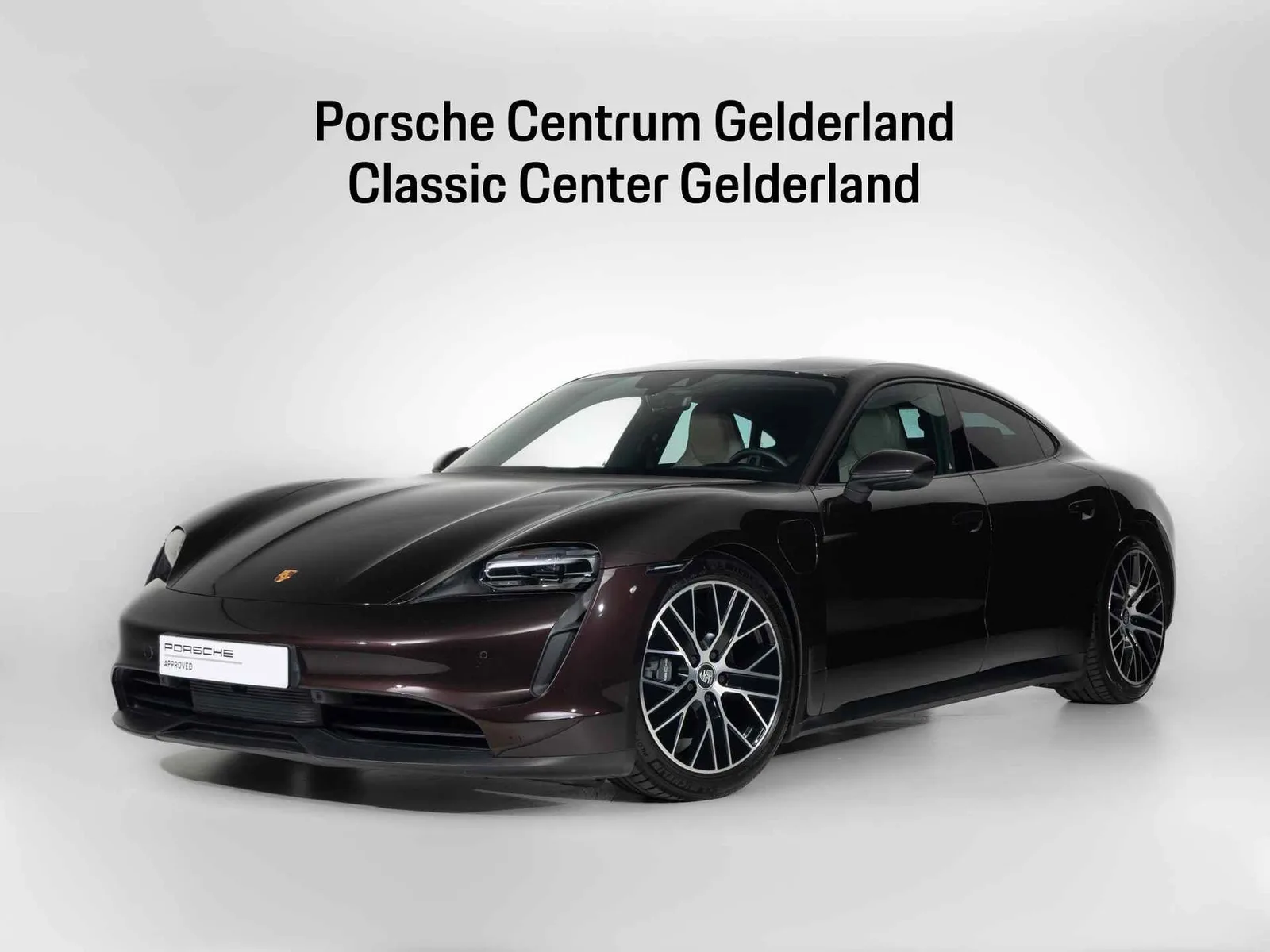 Porsche Taycan (2023) — foto 1