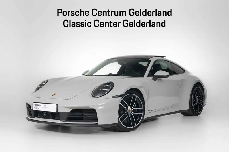 Porsche 911 (2025)