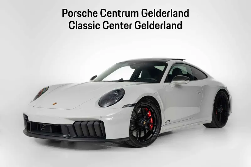 Porsche 911 (2025)