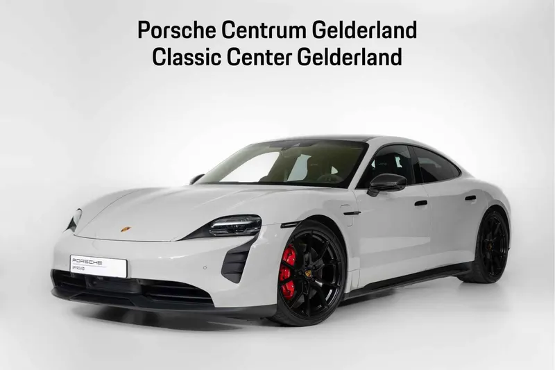 Porsche Taycan (2024)