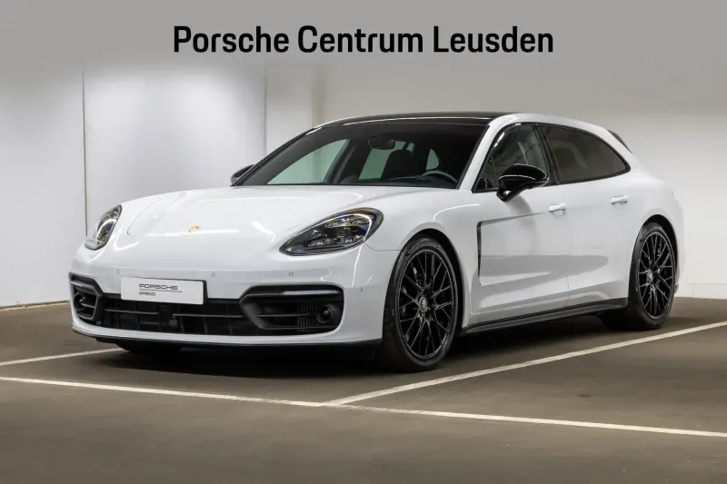 Porsche Panamera (2023)