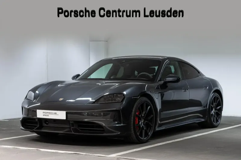Porsche Taycan (2024)