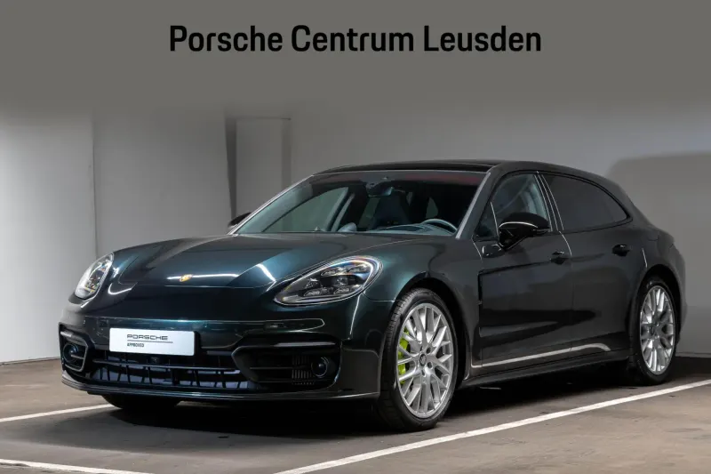 Porsche Panamera (2023)