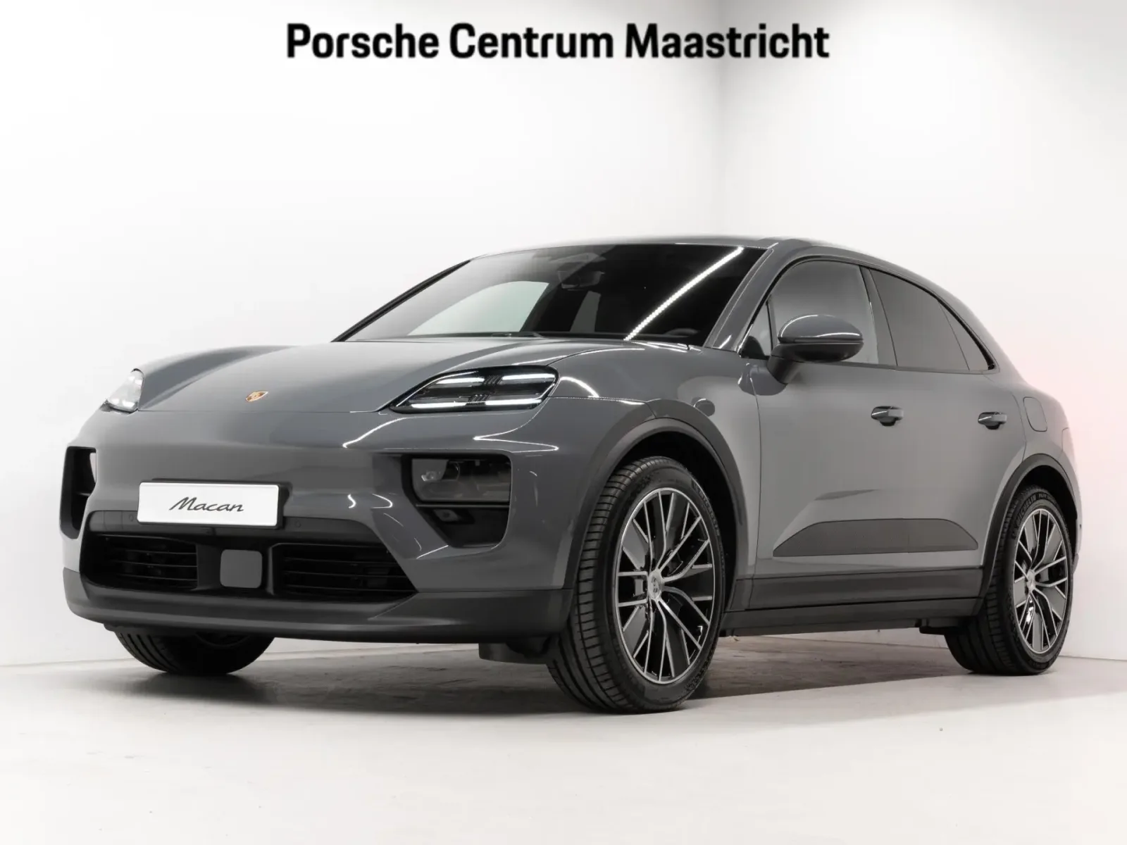 Porsche Macan (2025) — foto 1