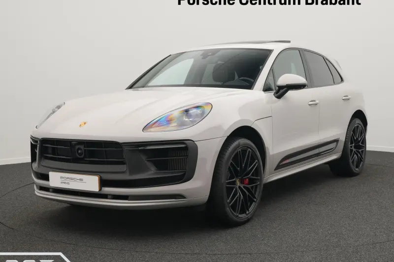 Porsche Macan (2023)
