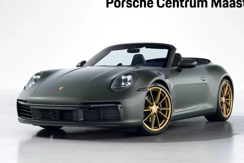 Porsche 911 (2024)