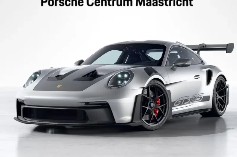 Porsche 911 (2023)