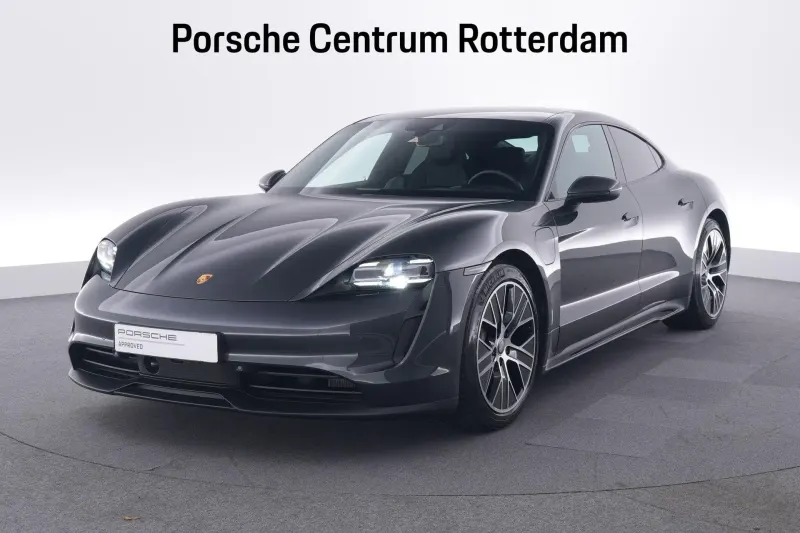 Porsche Taycan (2021)