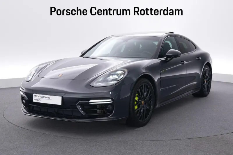 Porsche Panamera (2023)