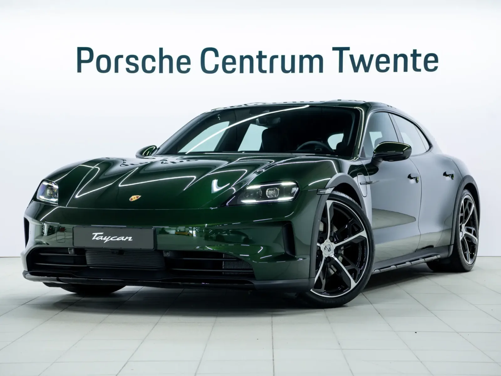Porsche Taycan (2024) — foto 1