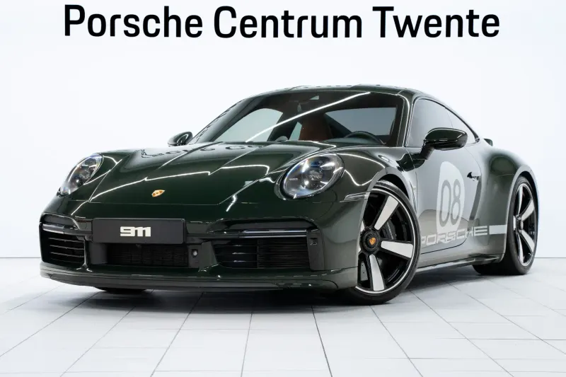 Porsche 911 (2023)