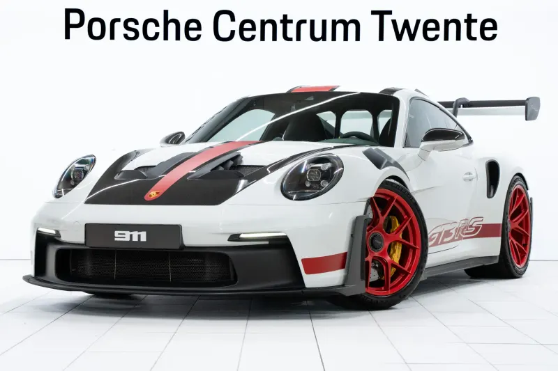Porsche 911 (2024)