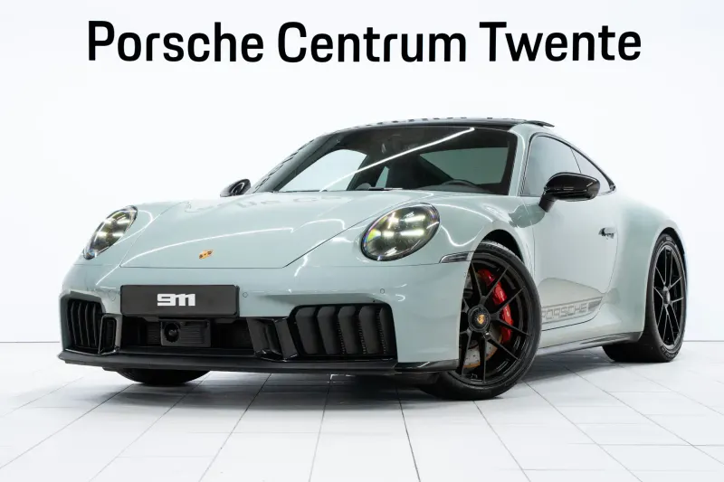 Porsche 911 (2025)